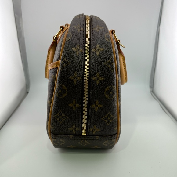 Authentic Louis Vuitton Trouville Monogram Bag - Picture 4 of 9